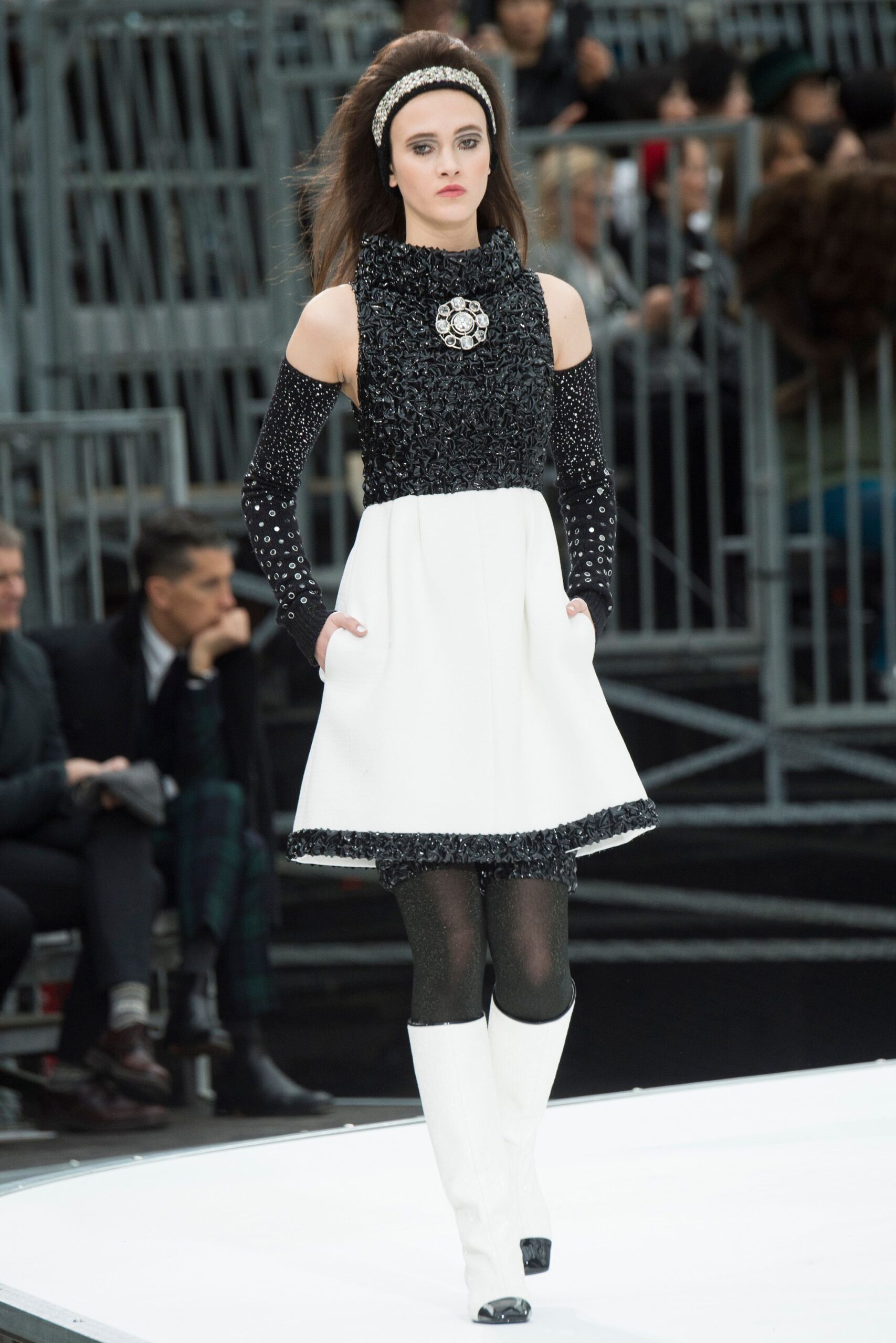 Chanel F/W 17 Look 1013
