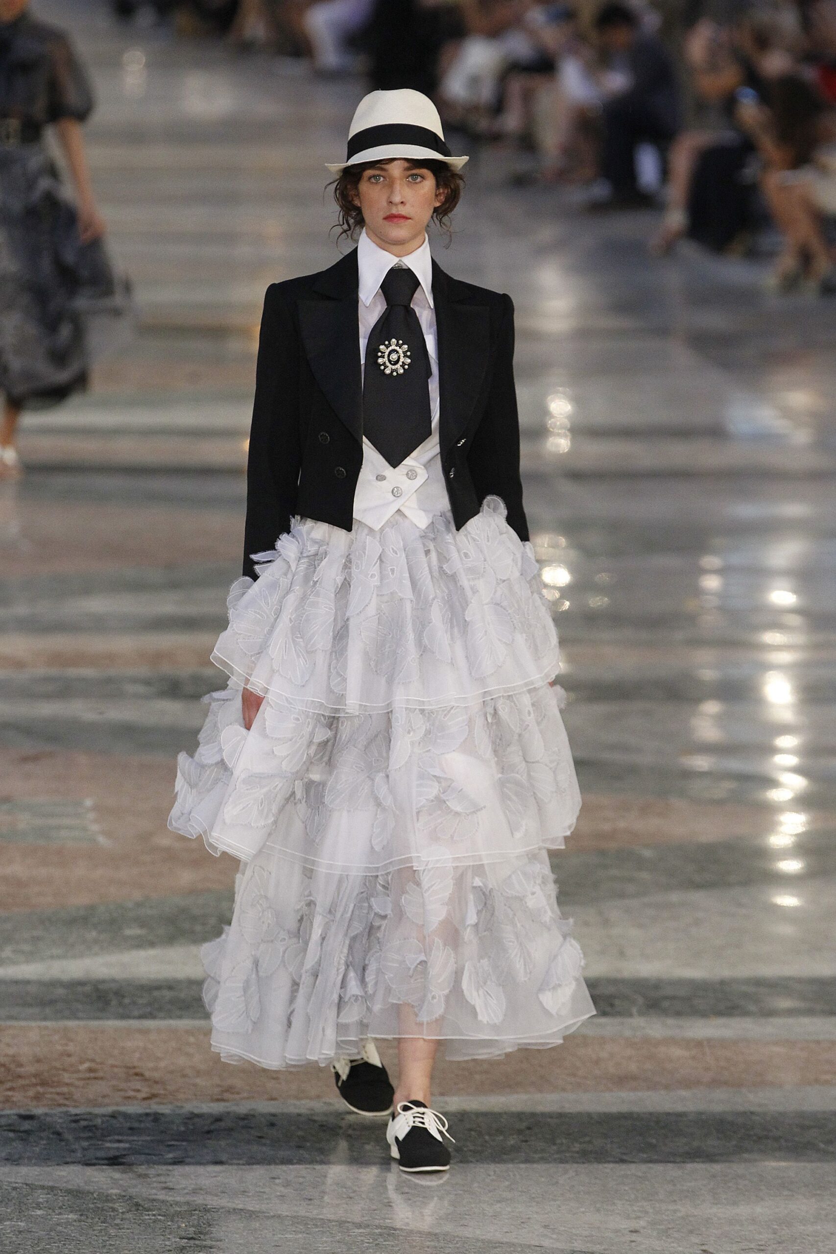 Chanel Resort 17 Look 29