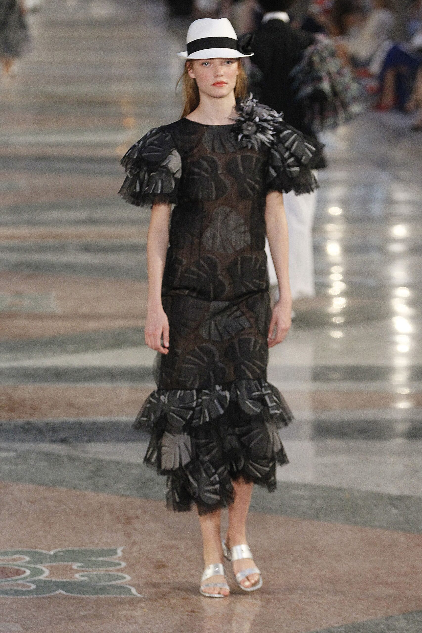 Chanel Resort 17 Look 702