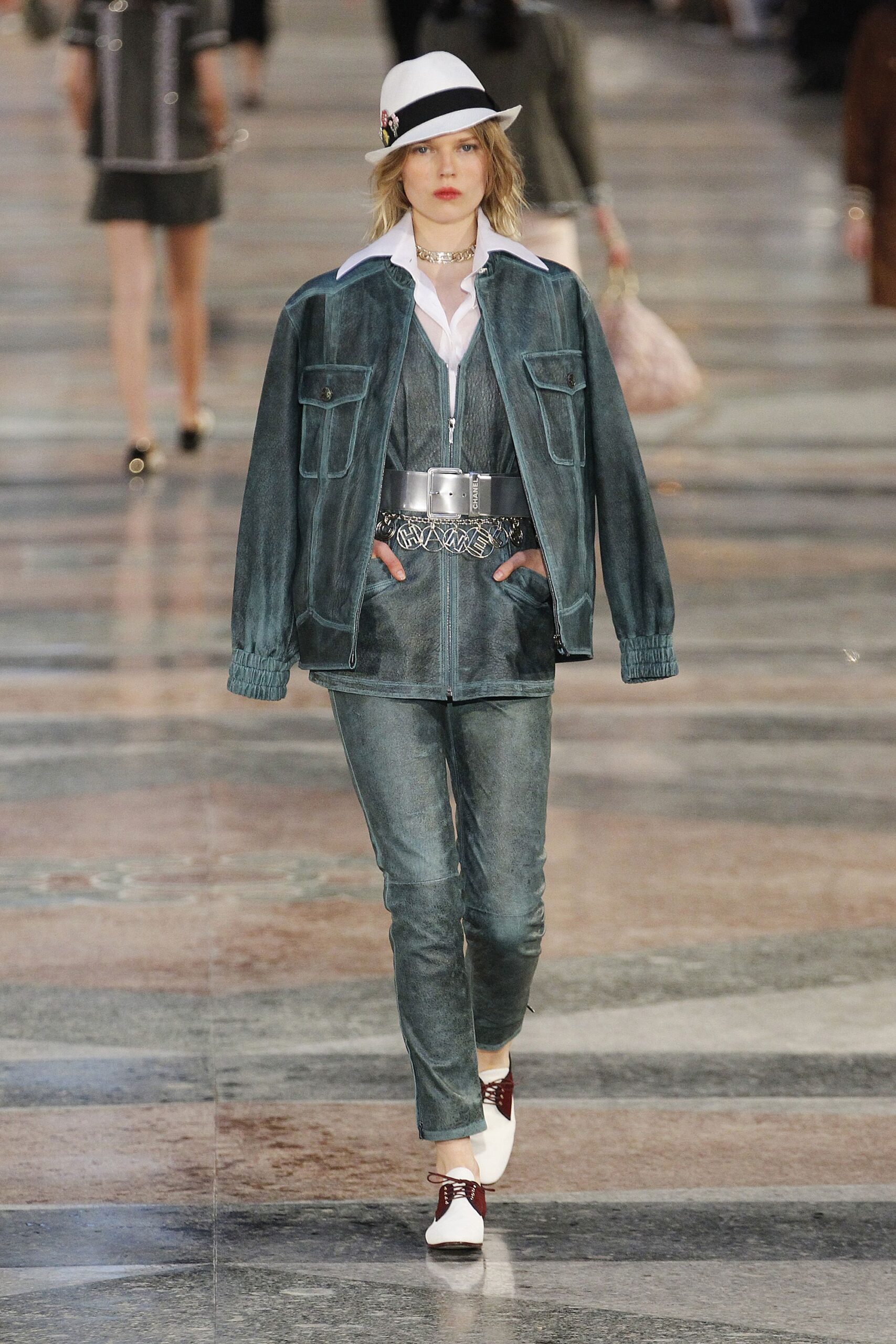 Chanel Resort 17 Look 882