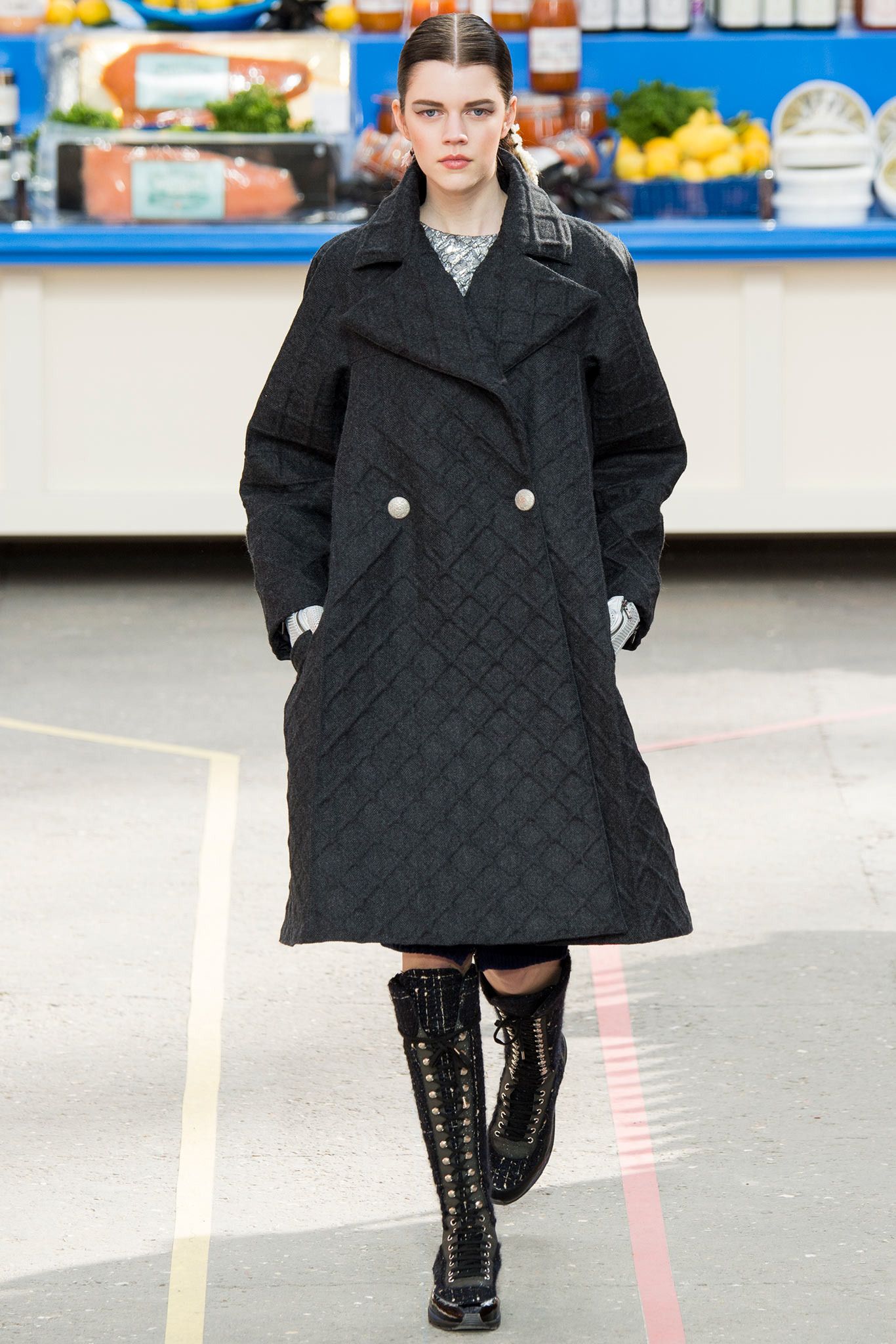 Chanel F/W 14 Look 329