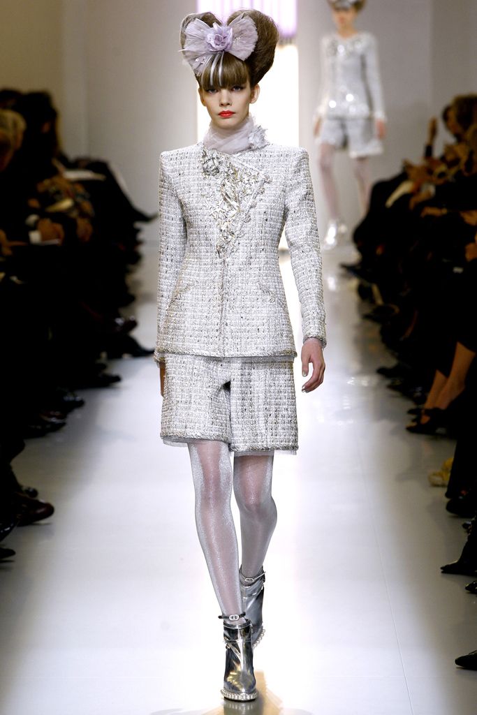 Chanel S/S 10 Couture Look 98