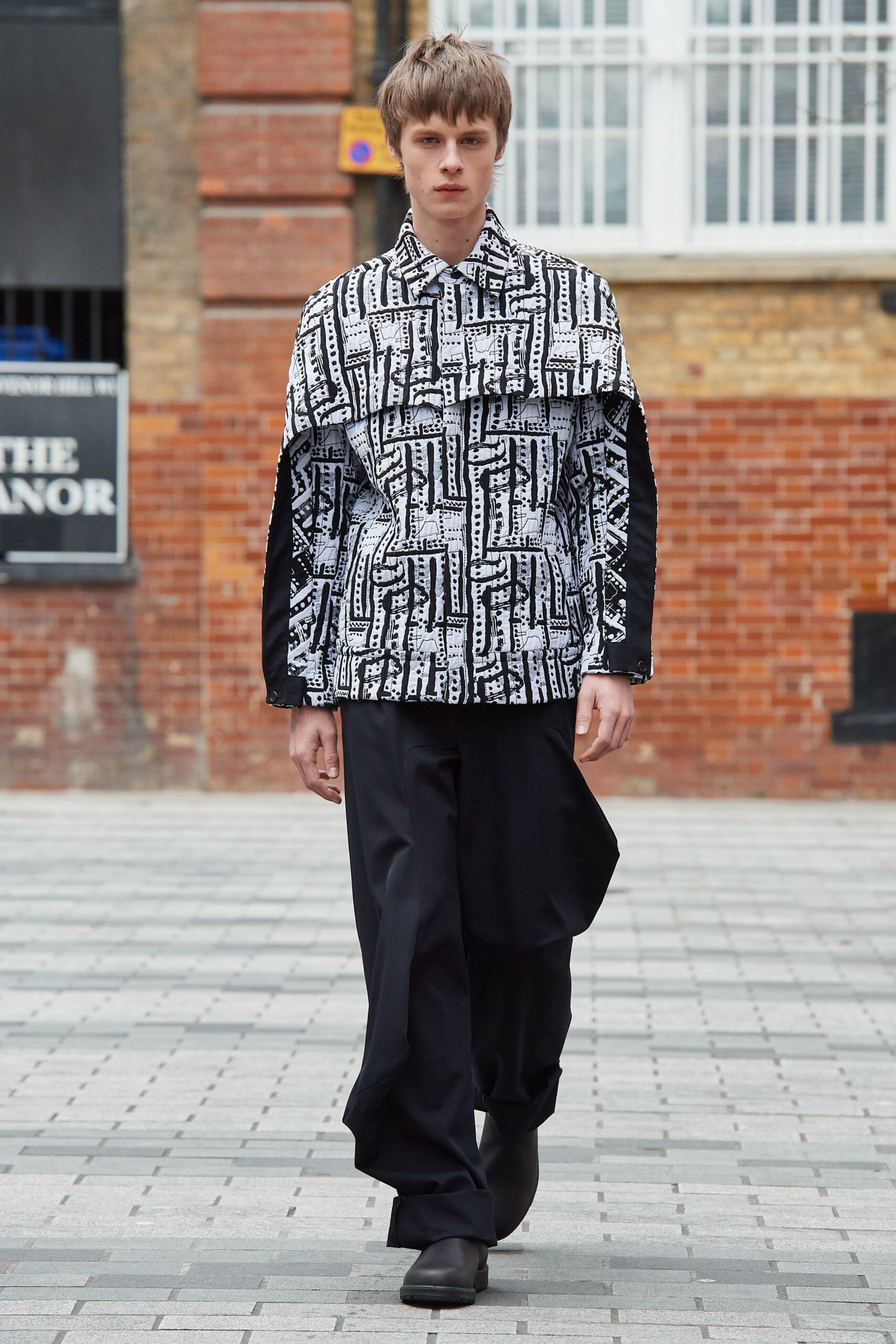 Chalayan F/W 20 Menswear Look 234
