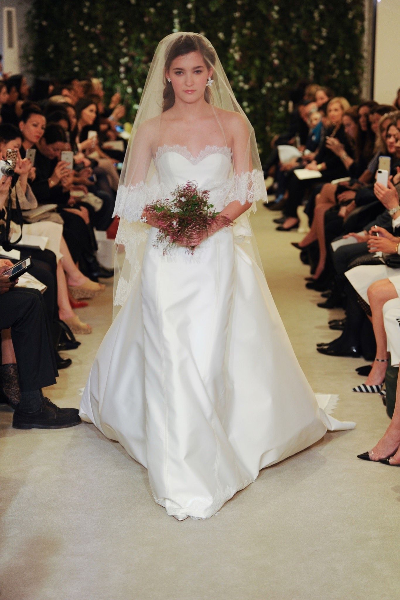 Carolina Herrera S/S 16 Bridal Look 71