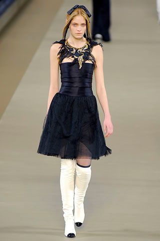 Chanel F/W 06 Look 227