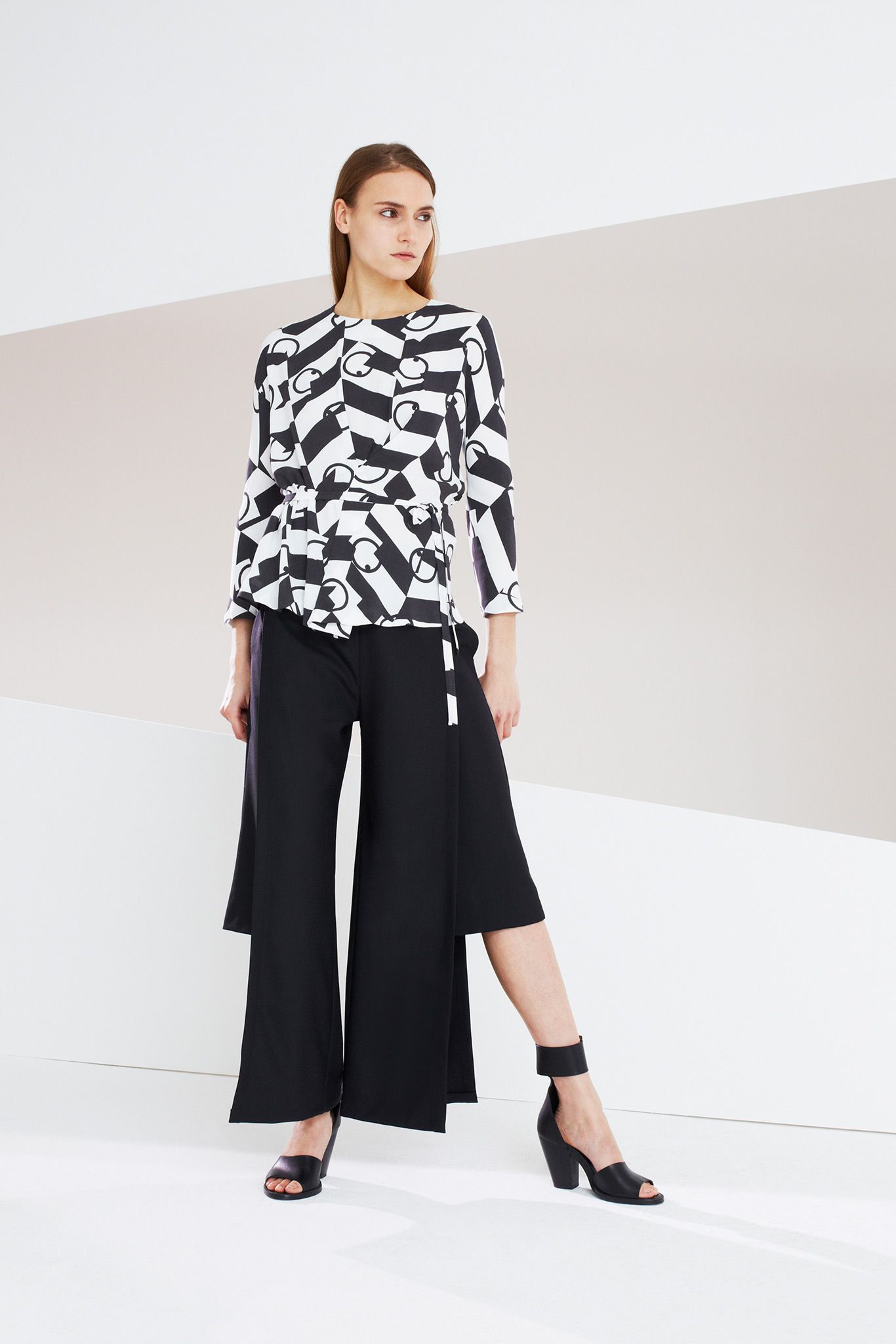 Chalayan F/W 15 Look 86