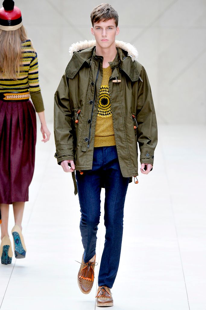 Burberry S/S 12 Look 31