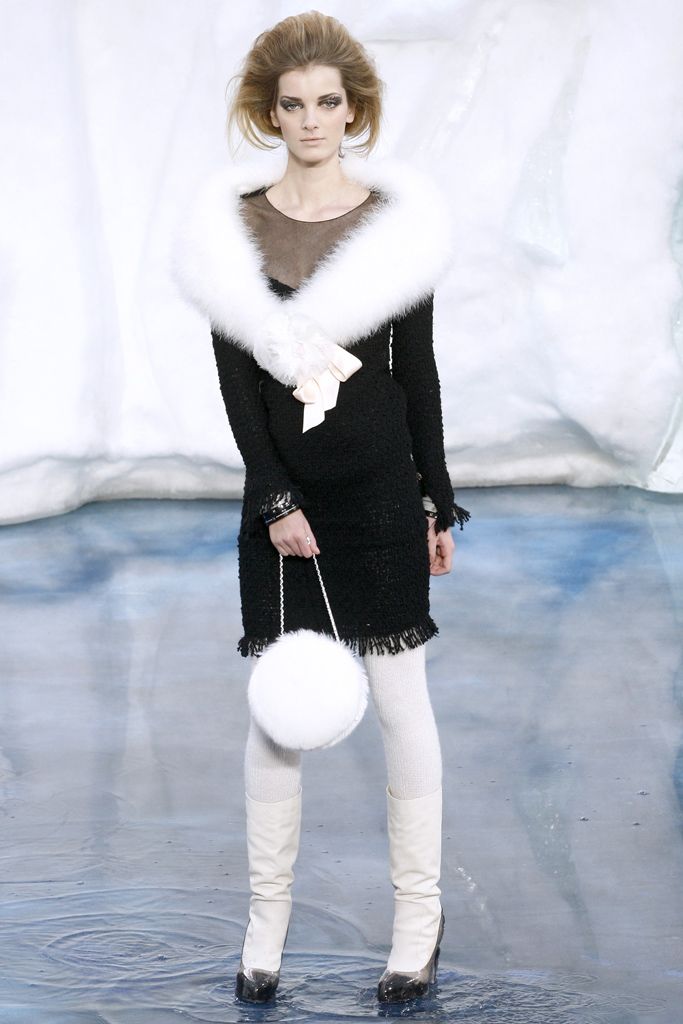 Chanel F/W 10 Look 340