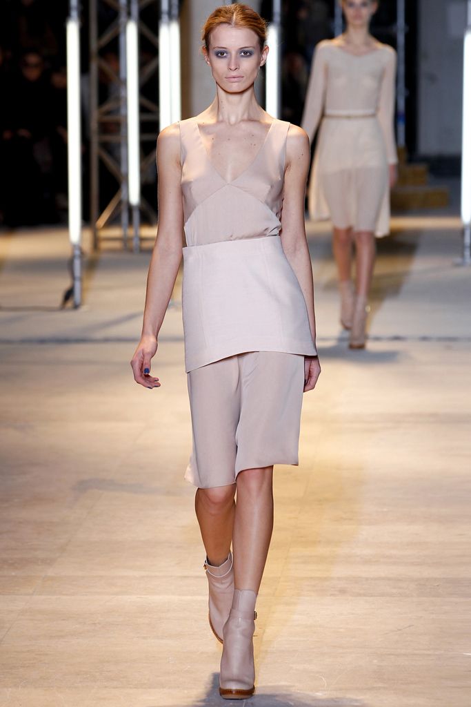 Cacharel F/W 11 Look 95