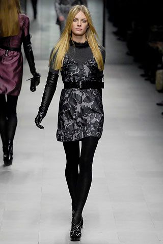 Burberry F/W 07 Look 293