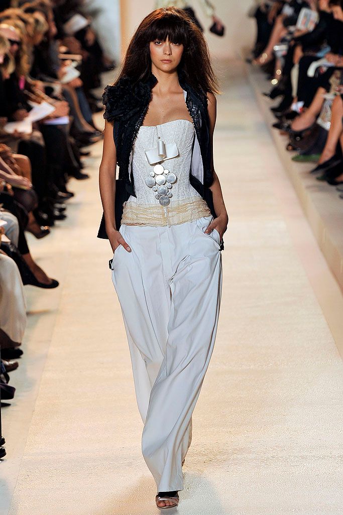 Christian Lacroix S/S 09 Look 25