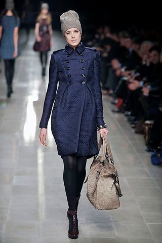 Burberry F/W 08 Look 129