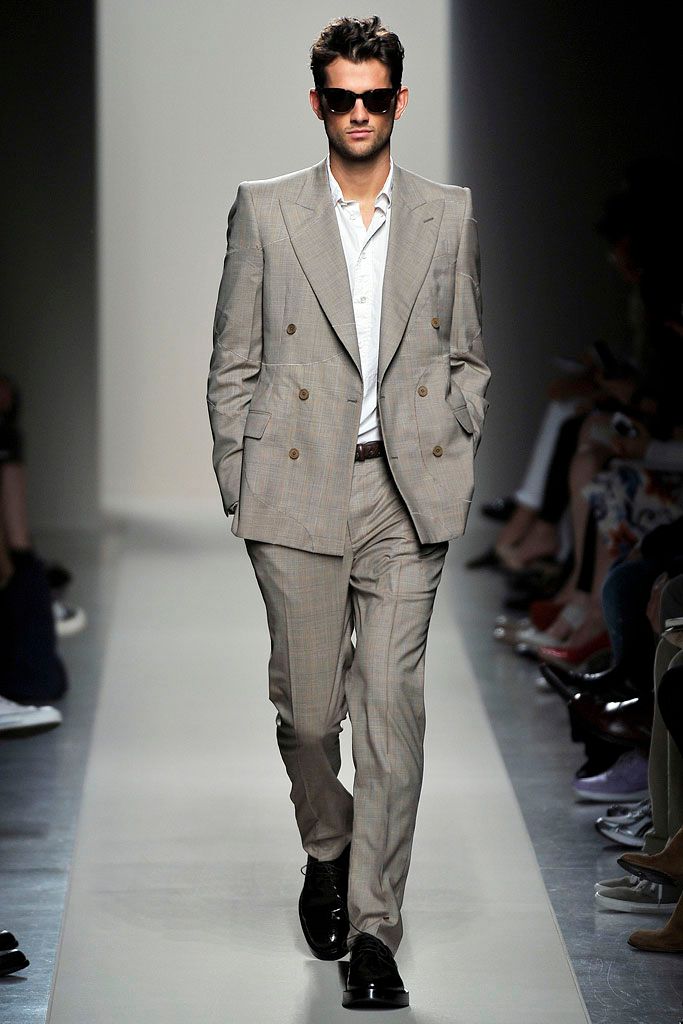 beige double-breasted tailored blazer