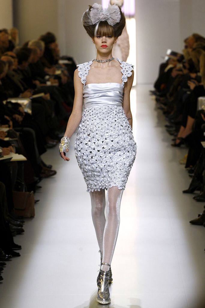 Chanel S/S 10 Couture Look 215