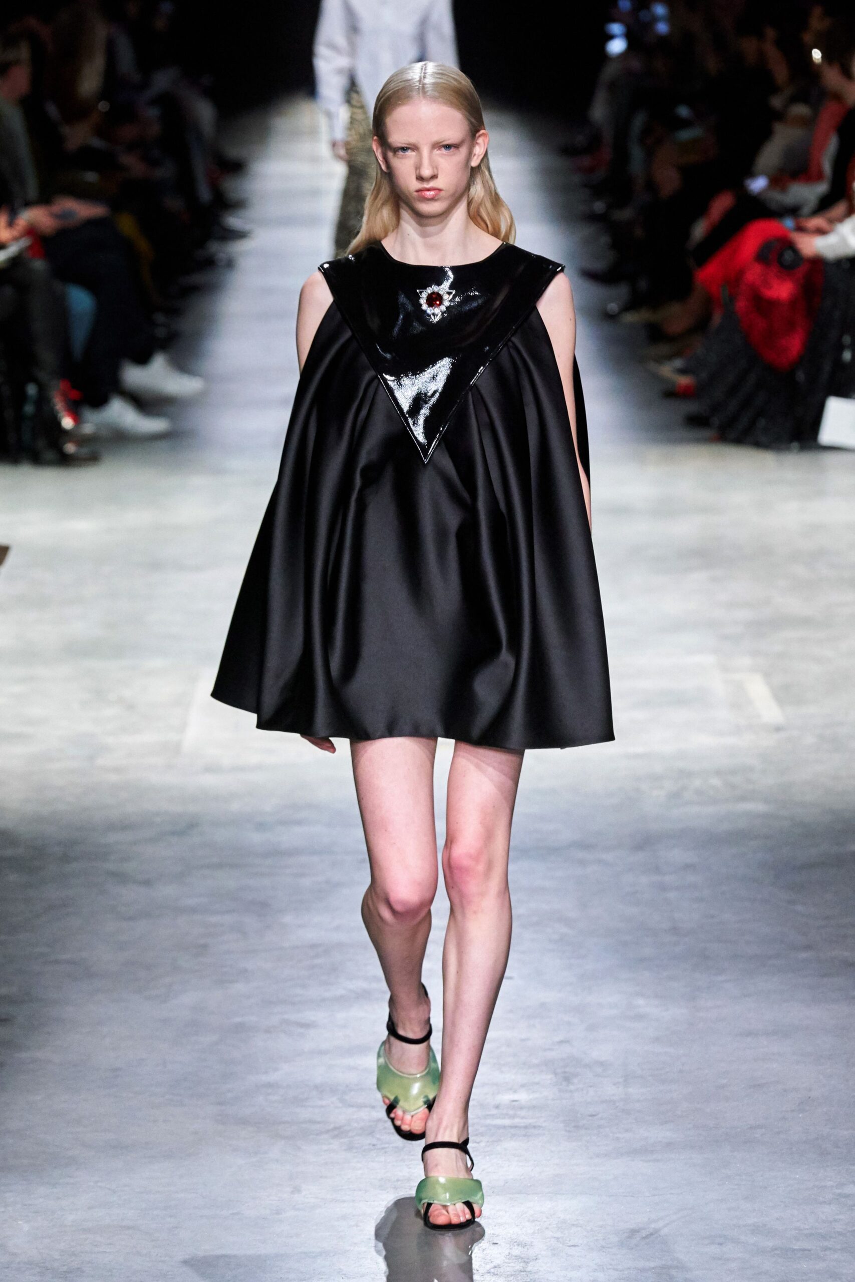 Christopher Kane F/W 20 Look 364