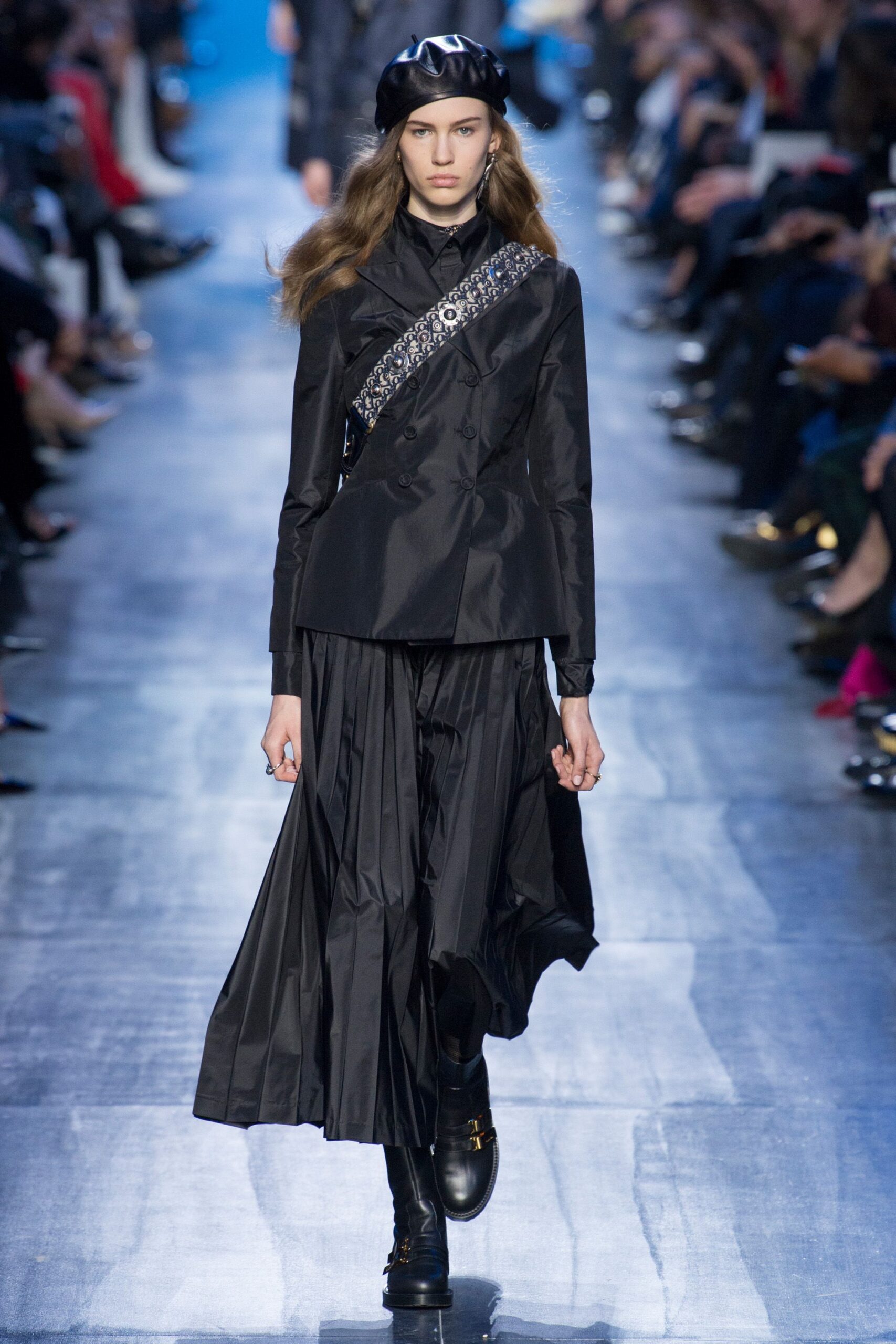 Christian Dior F/W 17 Look 107