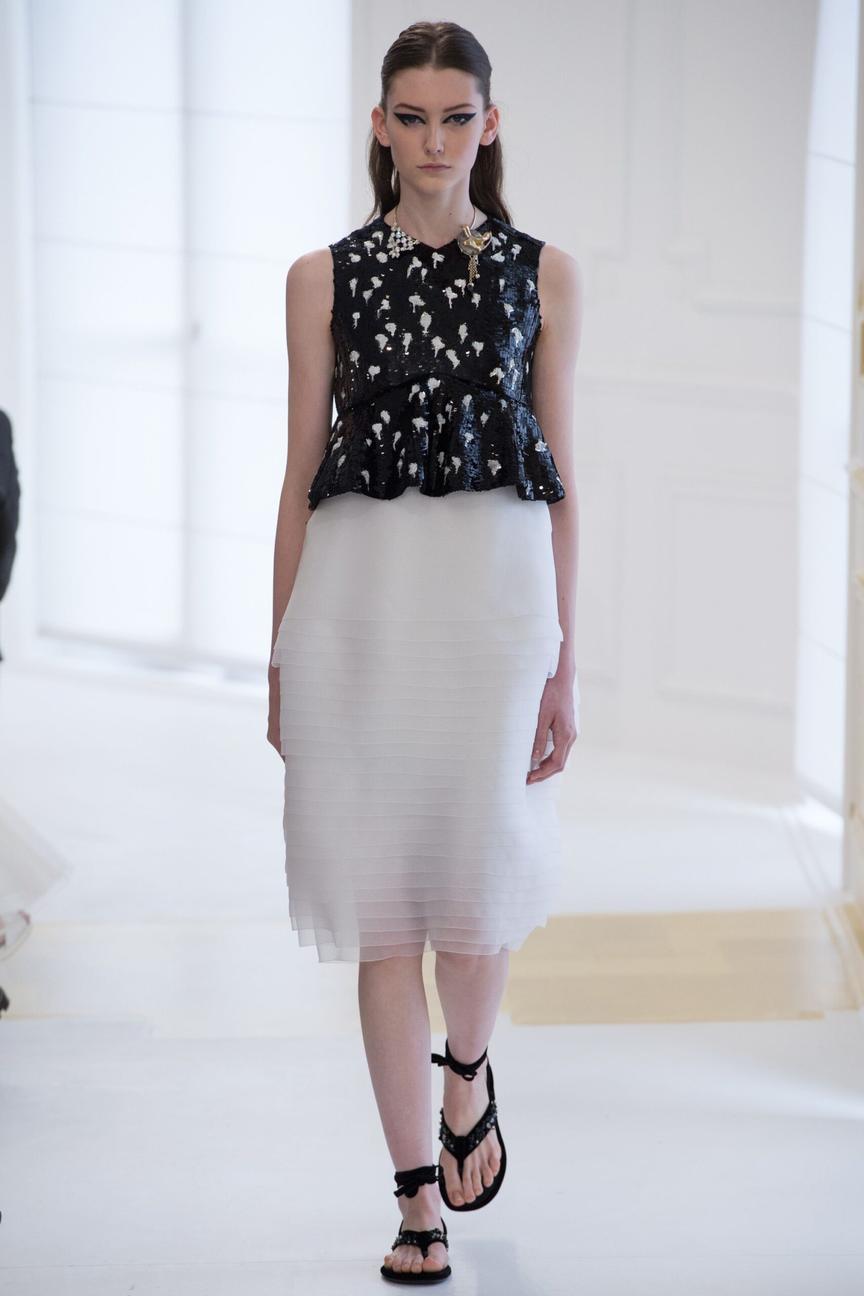 Christian Dior F/W 16 Couture Look 325