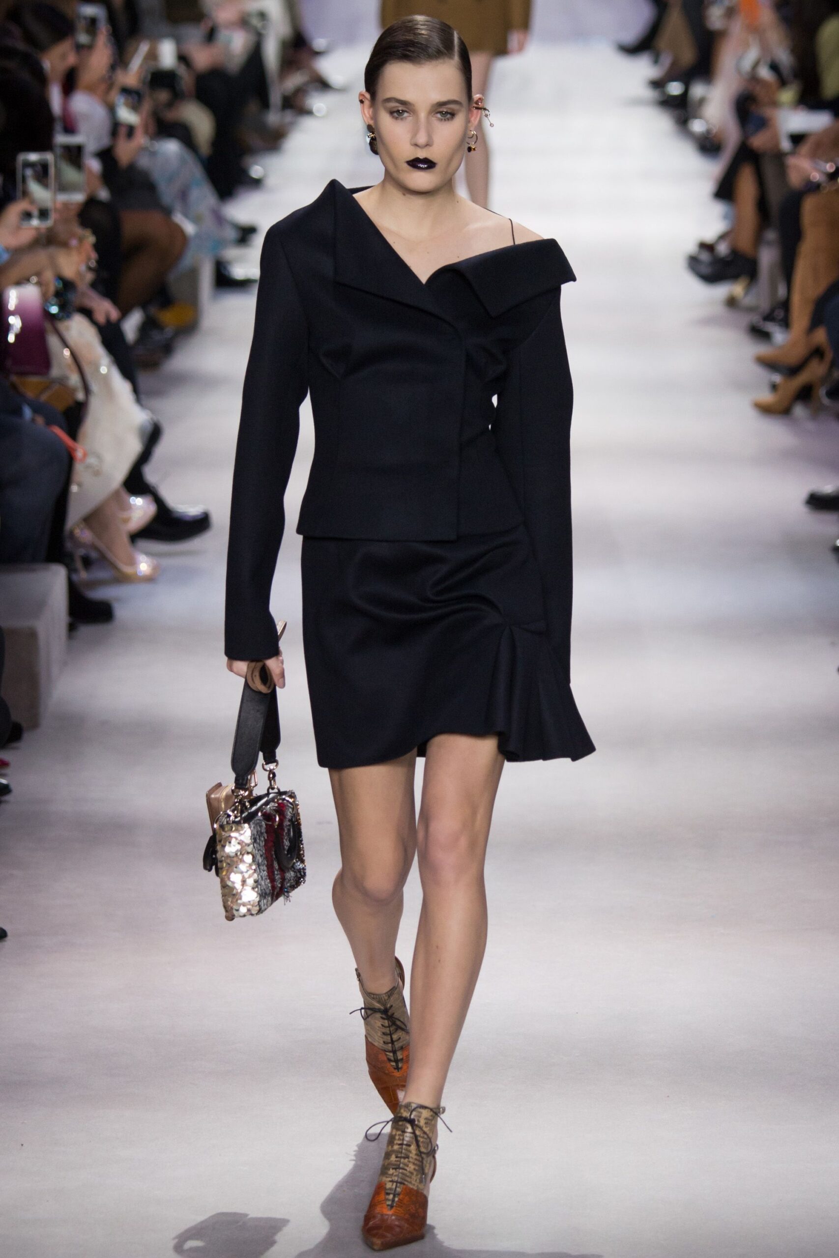 Christian Dior F/W 16 Look 427