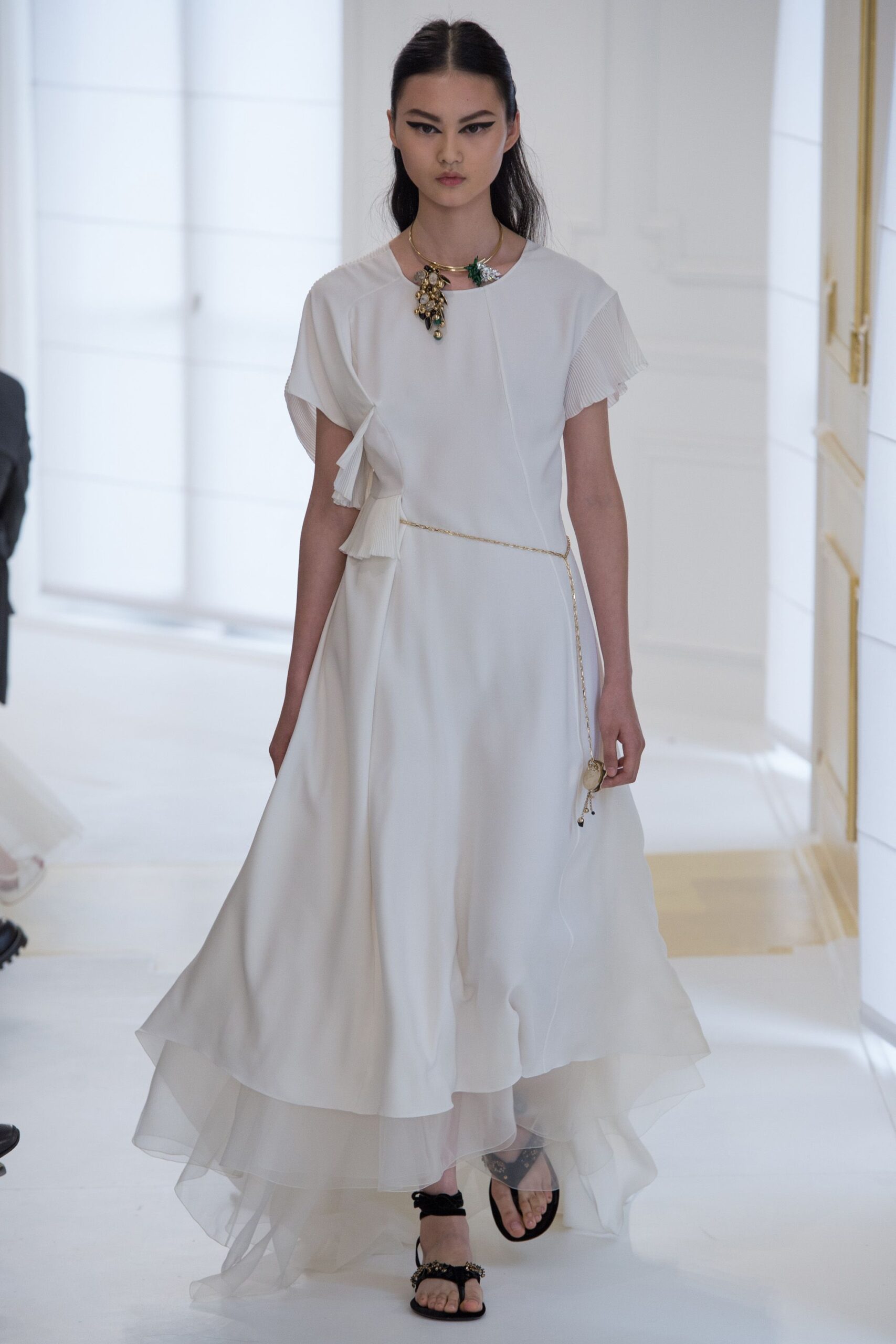 Christian Dior F/W 16 Couture Look 387