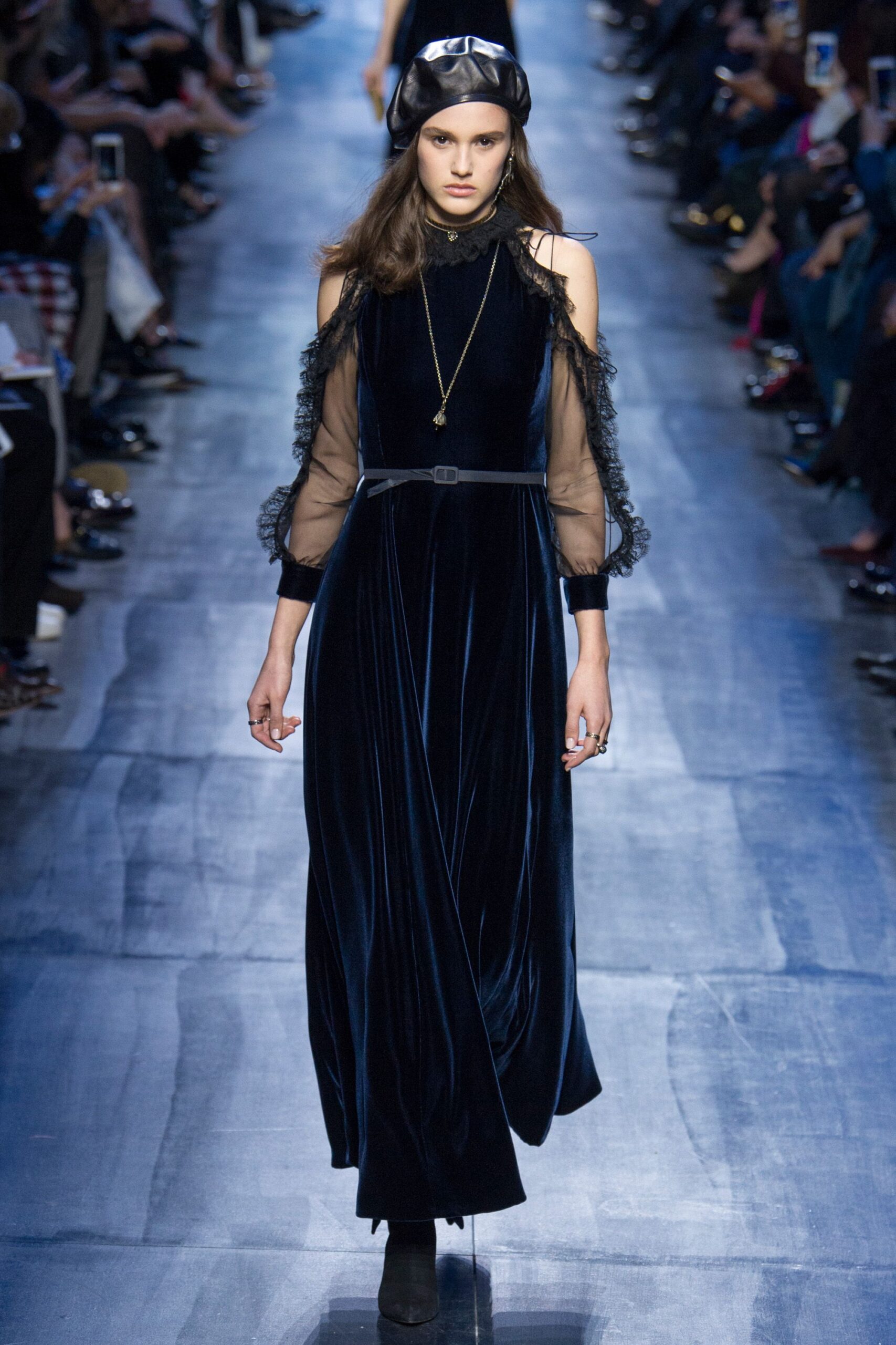 Christian Dior F/W 17 Look 830