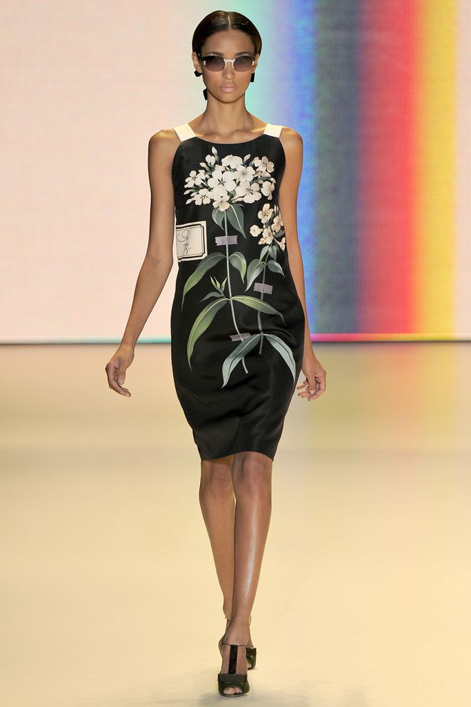 Carolina Herrera S/S 11 Look 134