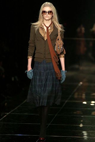 Burberry F/W 05 Look 117