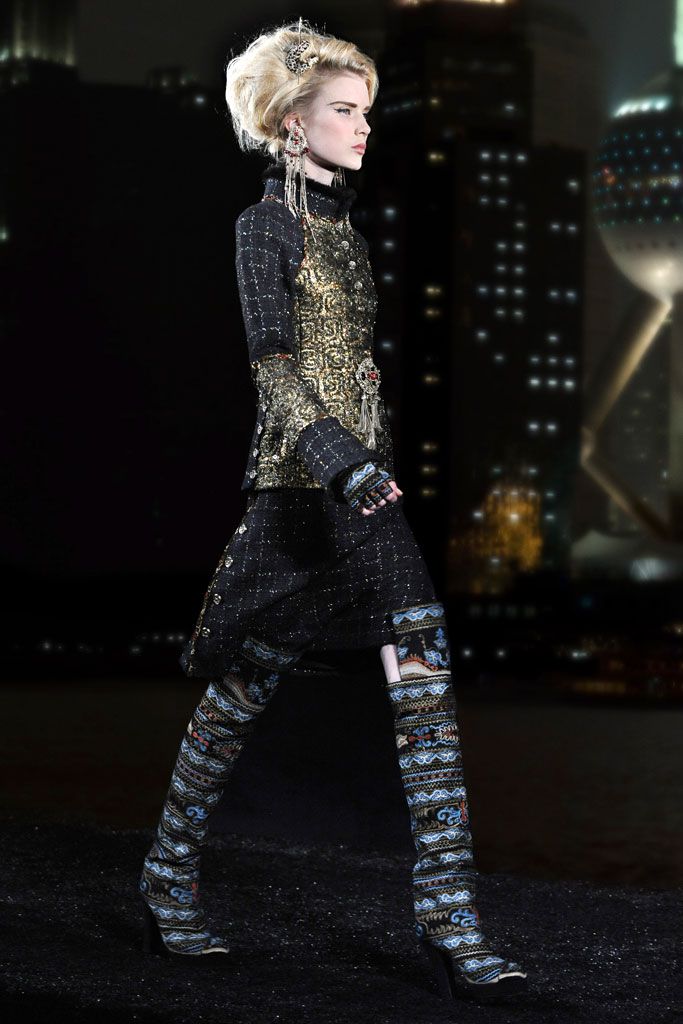 Chanel F/W 10 Look 337