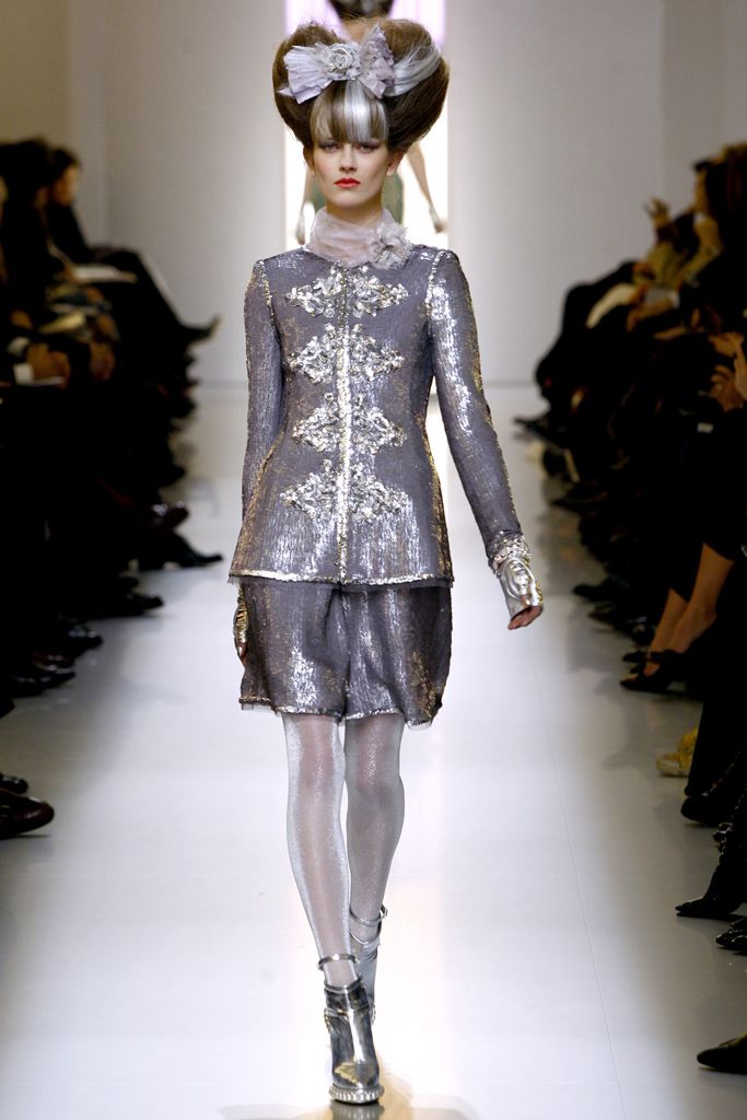 Chanel S/S 10 Couture Look 110