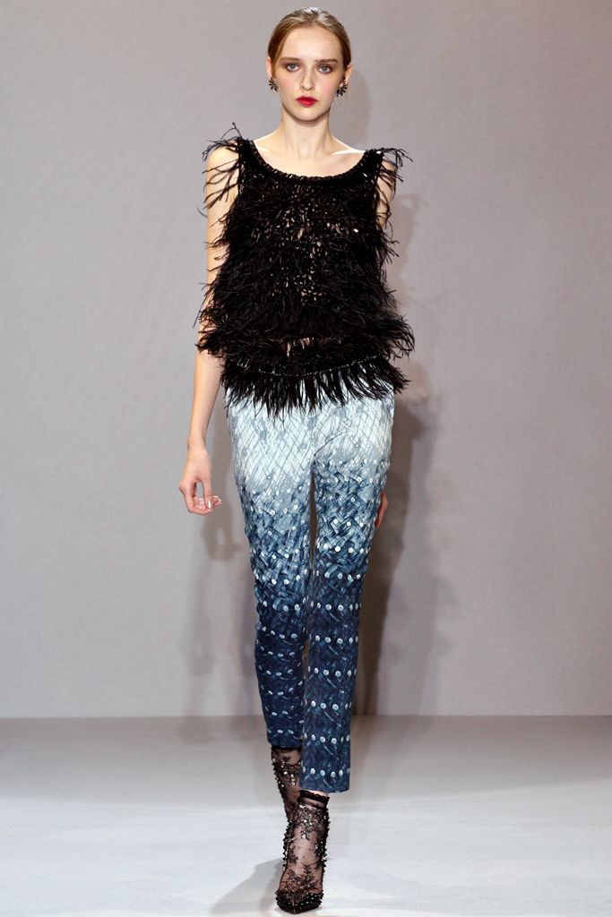 Collette Dinnigan F/W 12 Look 25