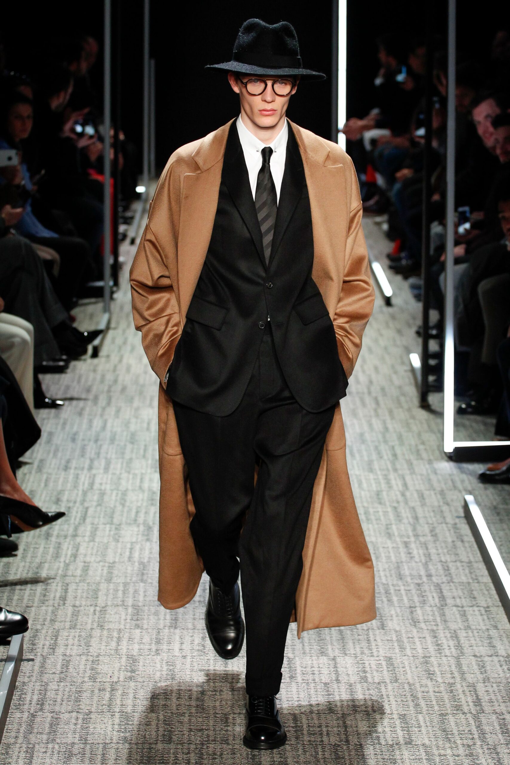 camel oversized overcoat with black suit