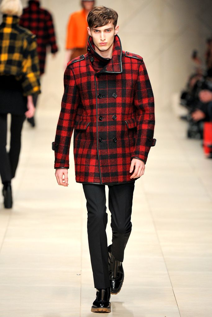 Burberry F/W 11 Look 72