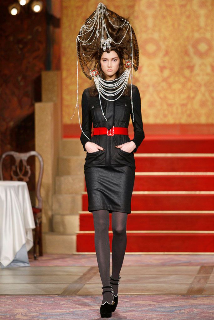 Chanel F/W 09 Look 7