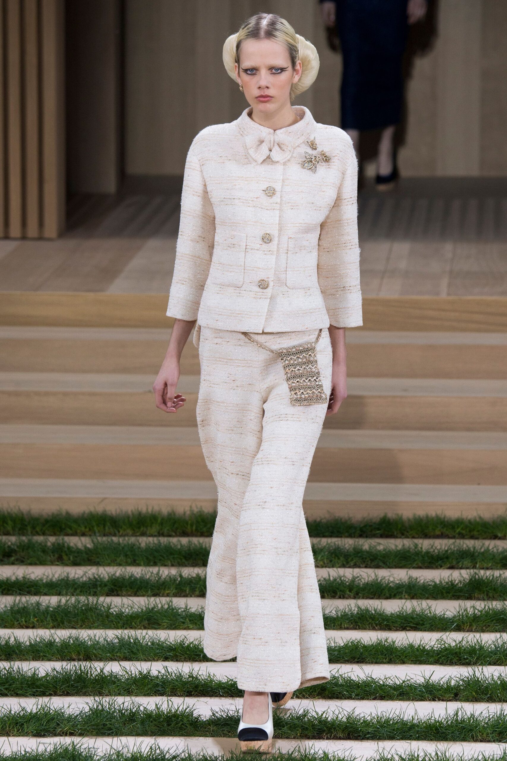 Chanel S/S 16 Couture Look 68