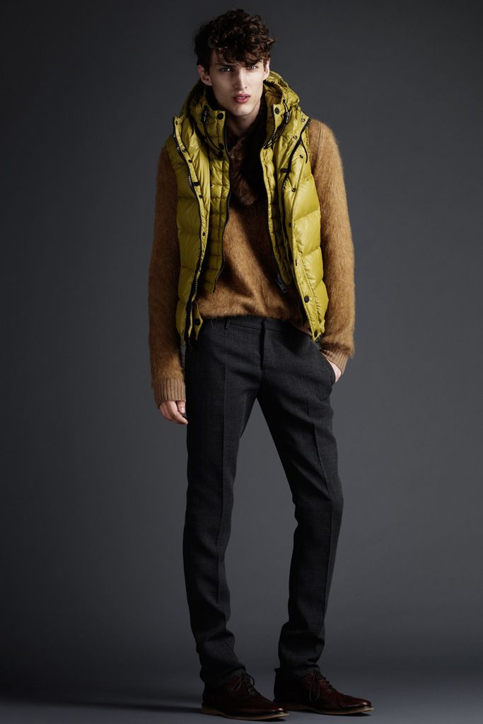 Burberry F/W 11 Look 76