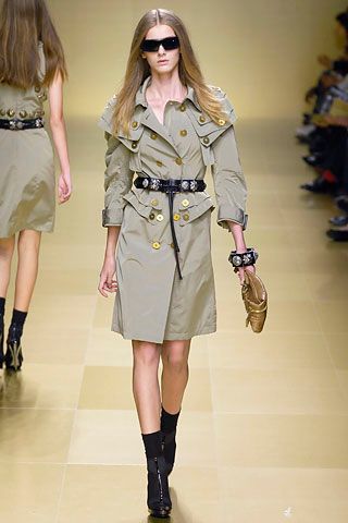 Burberry S/S 08 Look 92