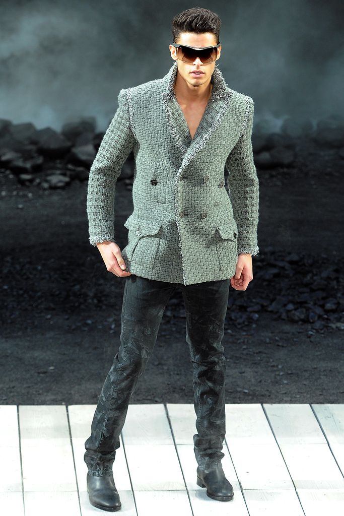 Chanel F/W 11 Look 83