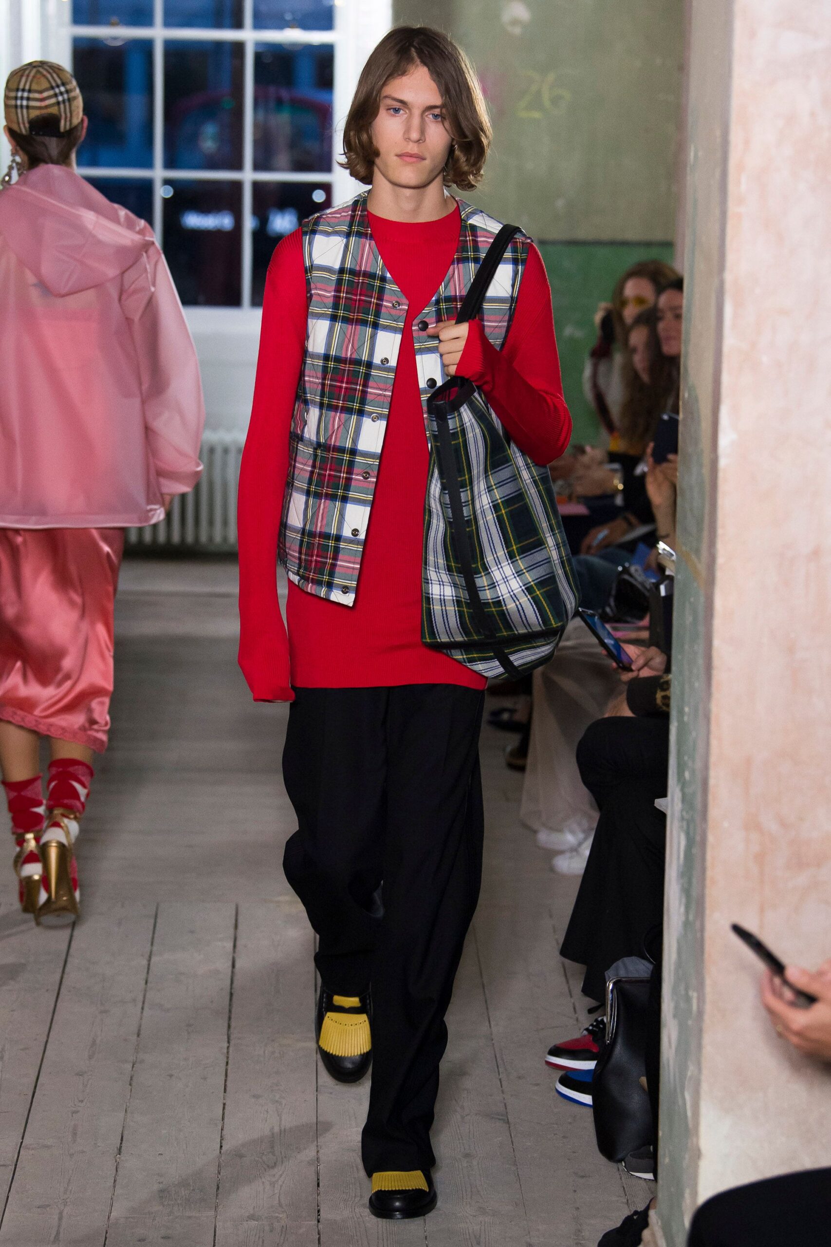 Burberry F/W 17 Look 234