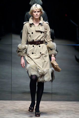 Burberry F/W 06 Look 2