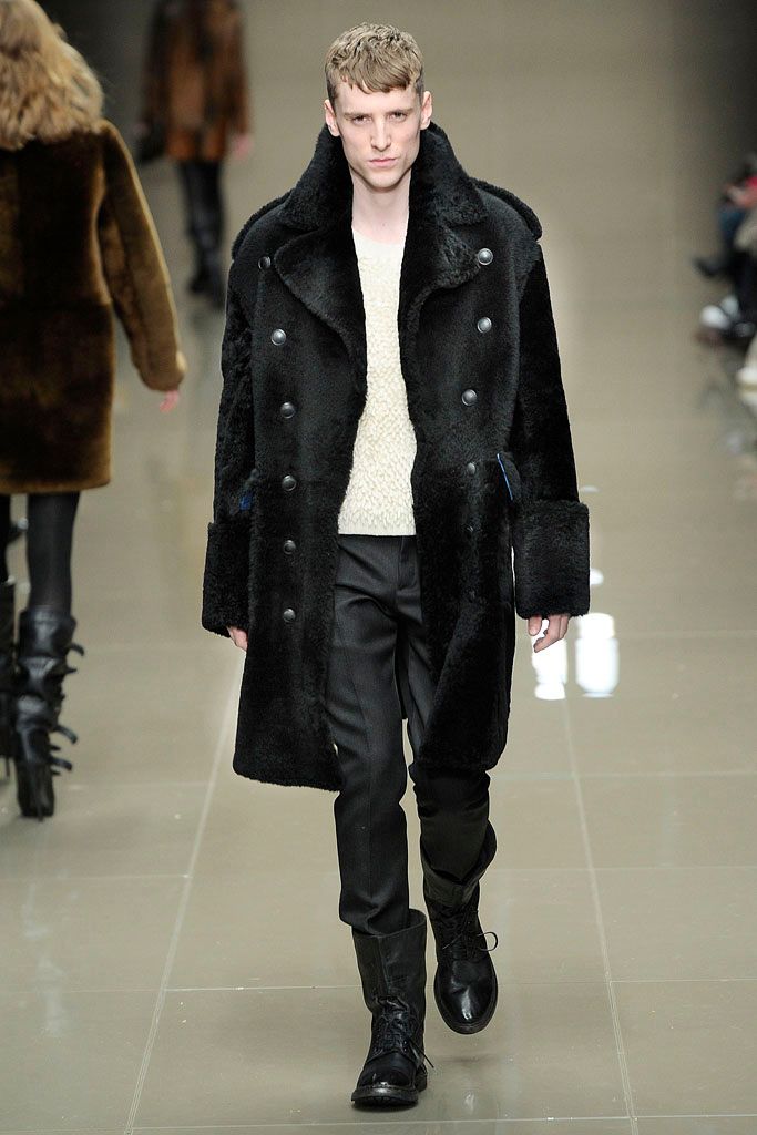 Burberry F/W 10 Look 142