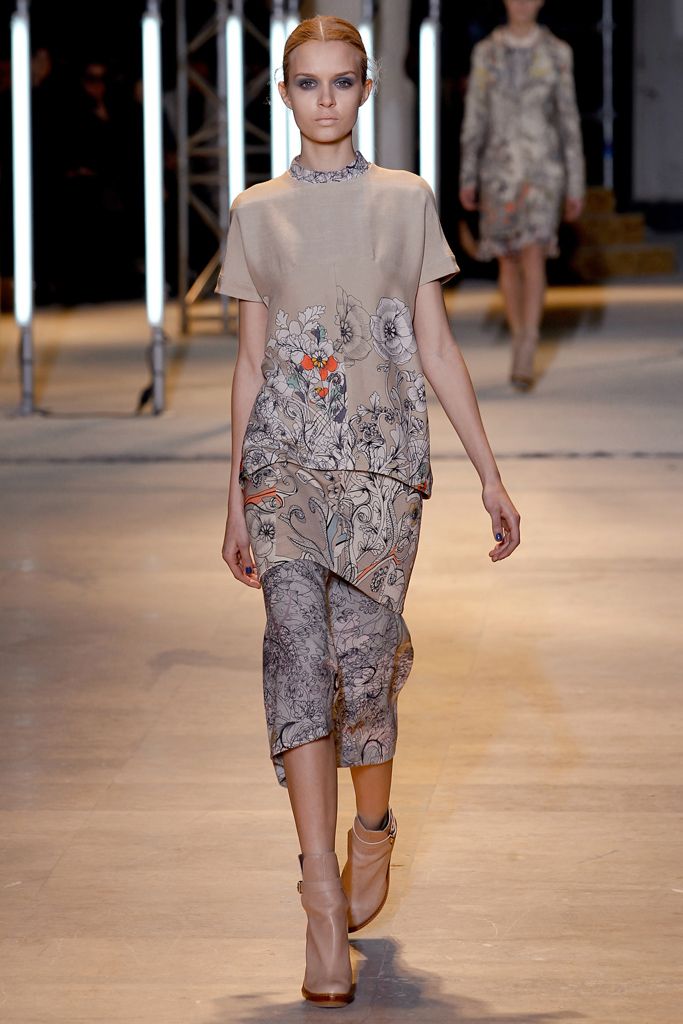 Cacharel F/W 11 Look 26