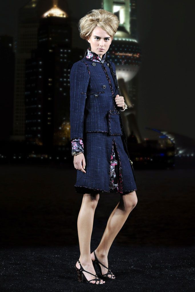 Chanel F/W 10 Look 195