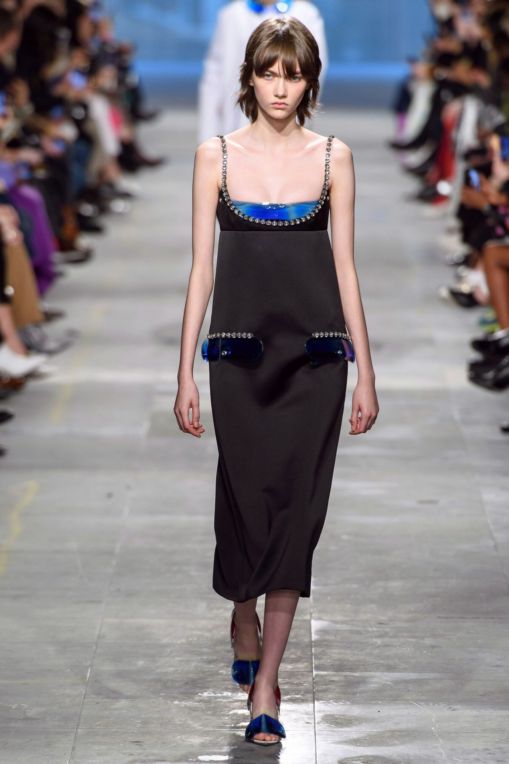 Christopher Kane F/W 19 Look 32
