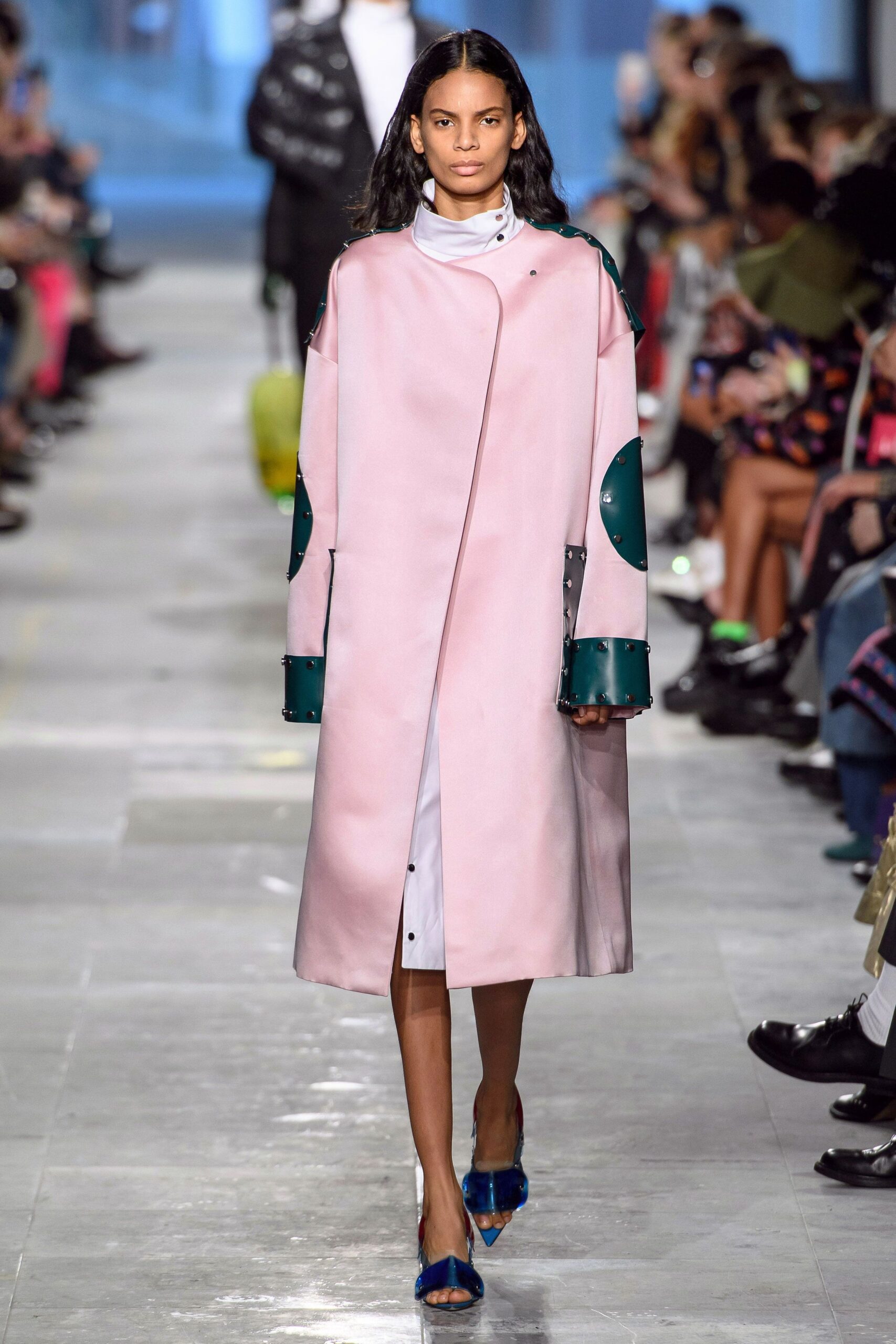 Christopher Kane F/W 19 Look 416
