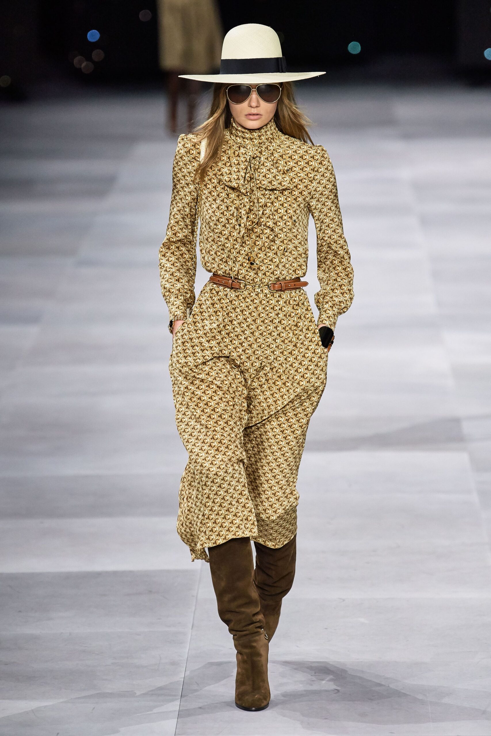 Celine S/S 20 Look 334