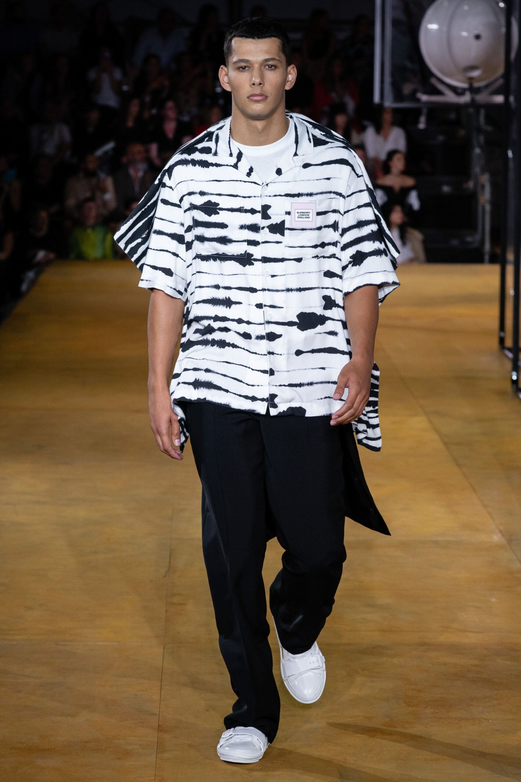 Burberry S/S 20 Menswear Look 771