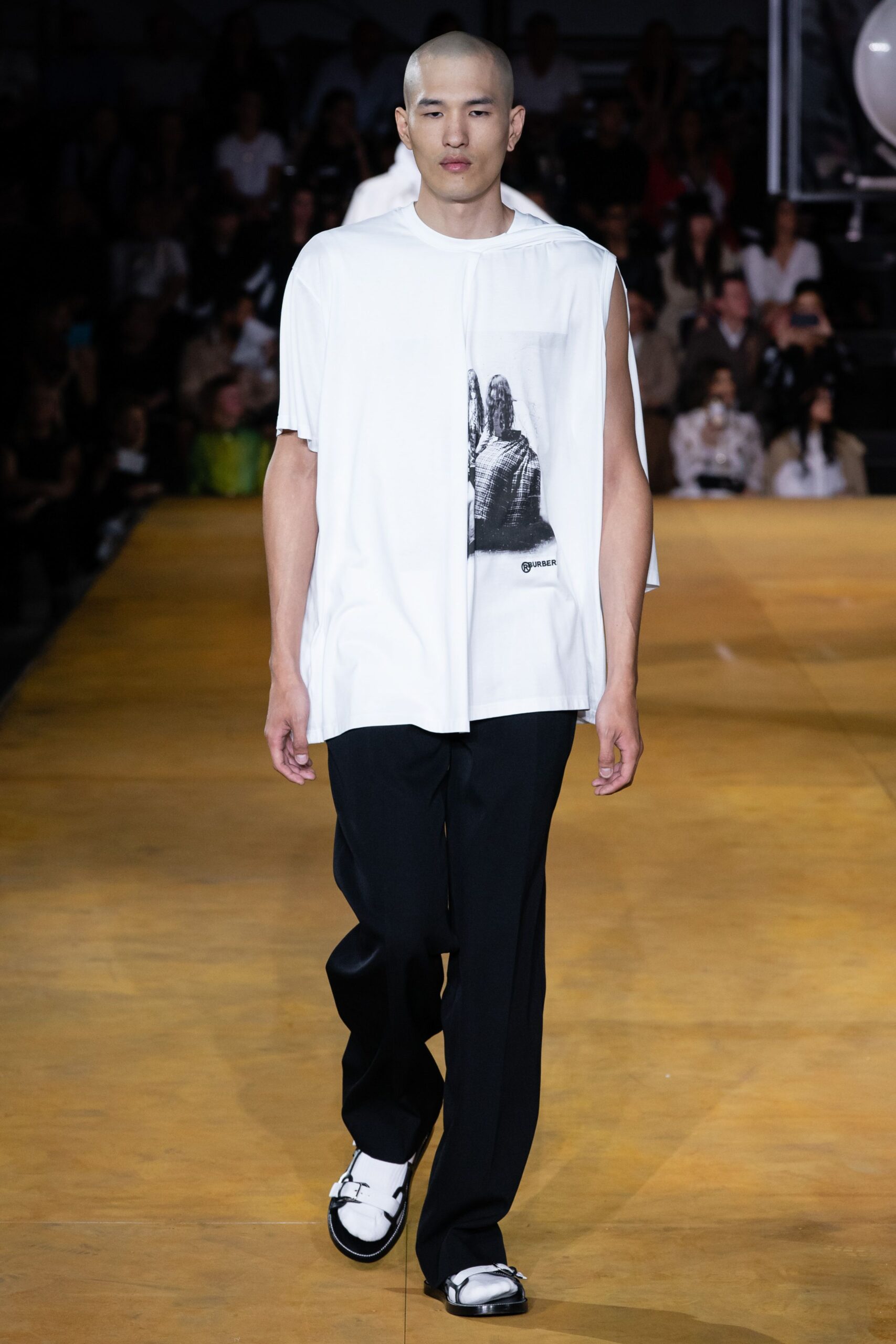 Burberry S/S 20 Menswear Look 823