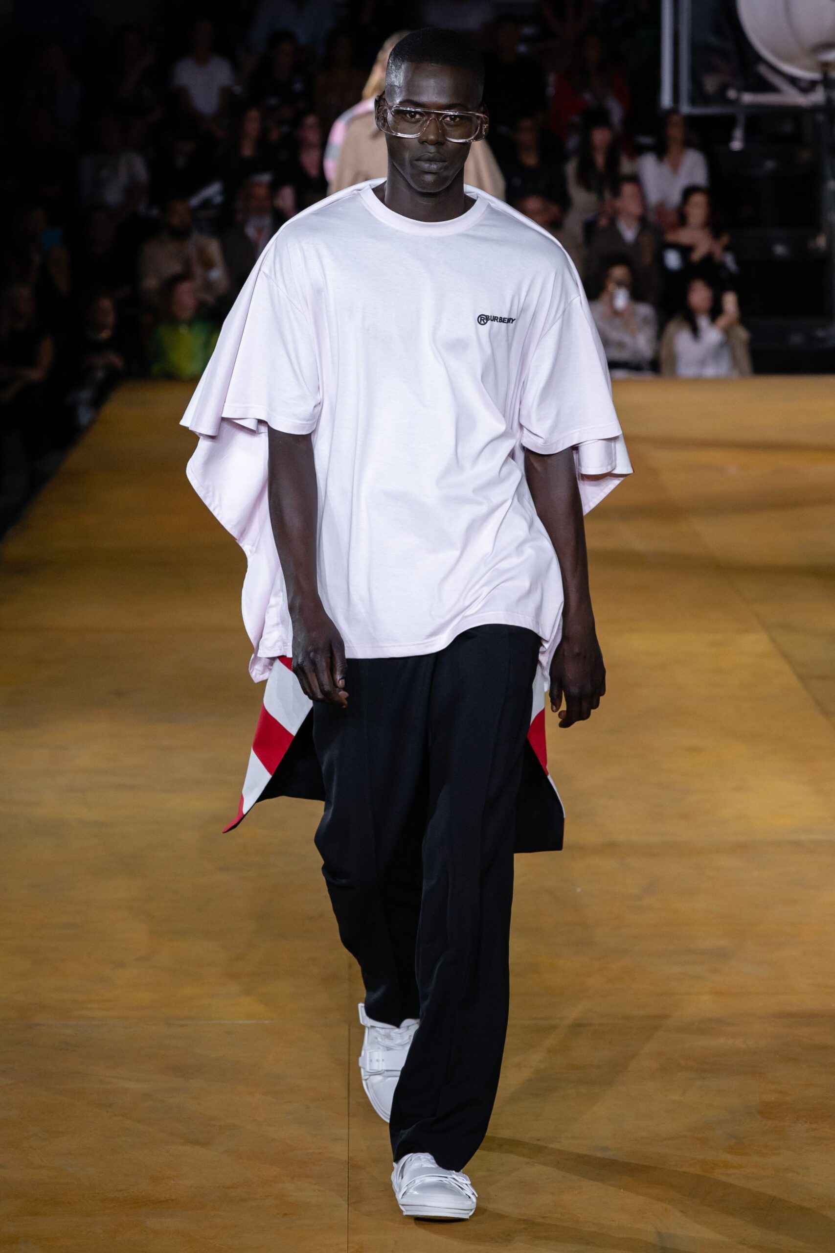 Burberry S/S 20 Menswear Look 1027