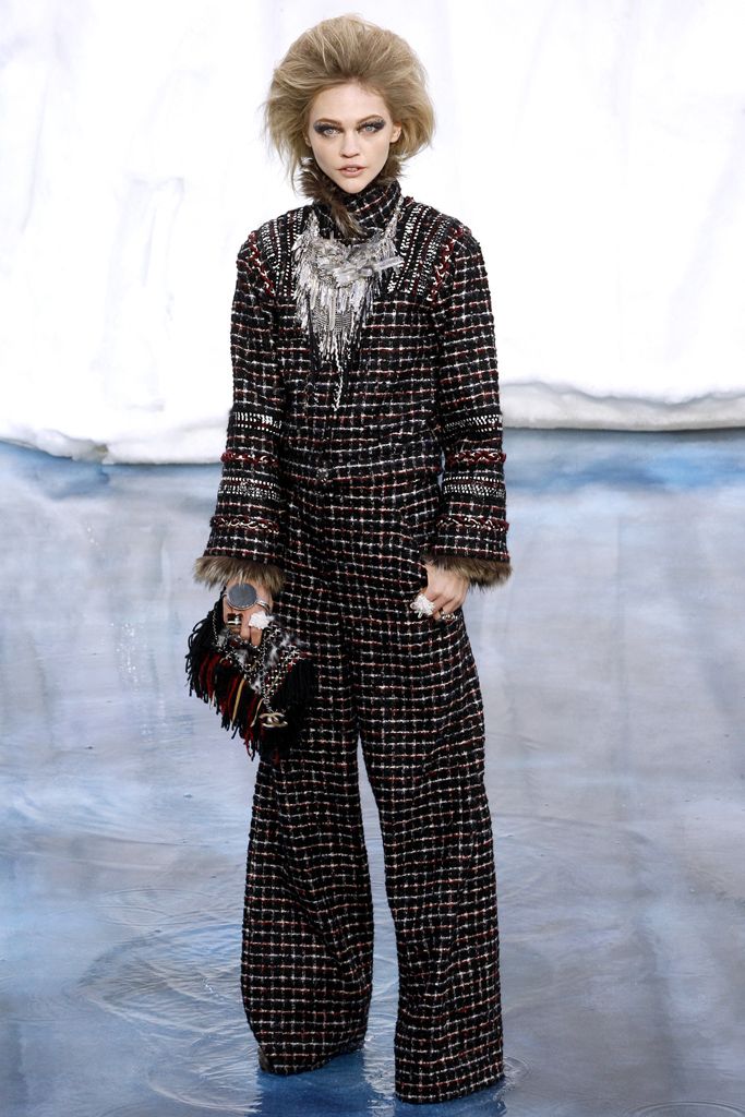 Chanel F/W 10 Look 177