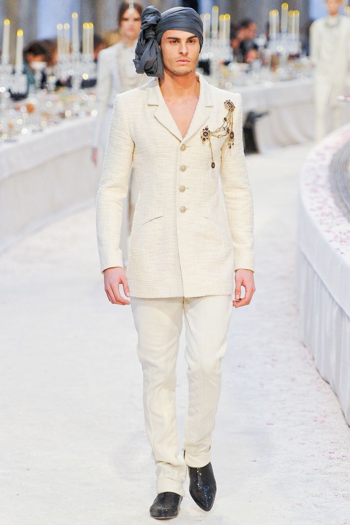 Chanel F/W 12 Look 42