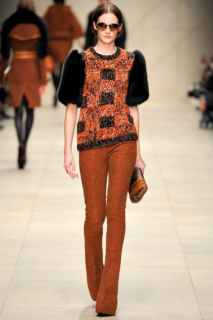 Burberry F/W 11 Look 102